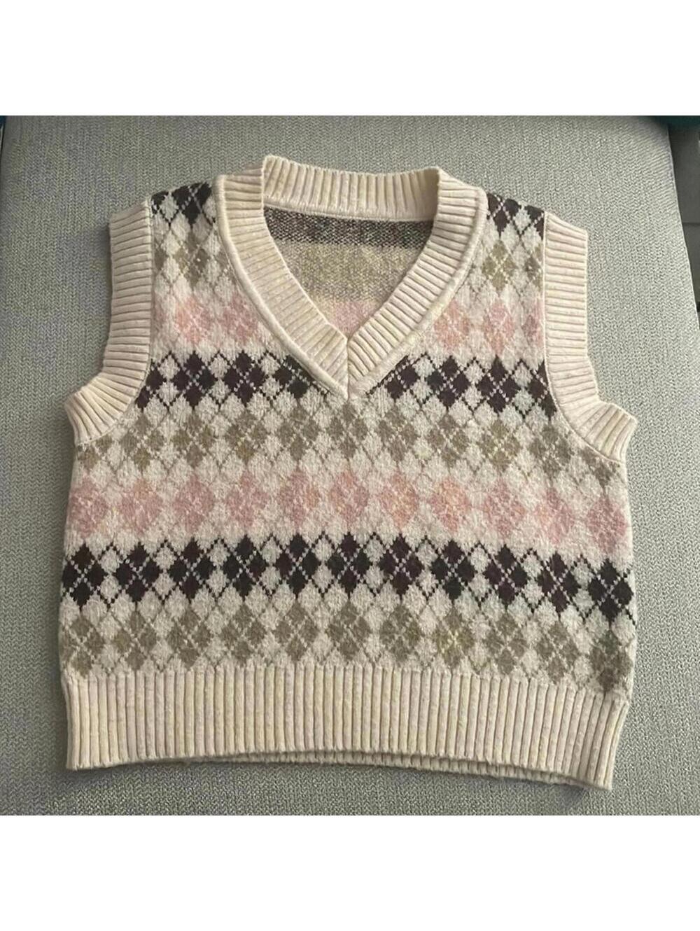 💕Pink neutrals Argyle diamond printed sweater vest